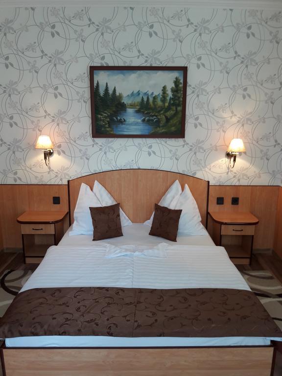 Beatrix Hotel Будапеща Екстериор снимка