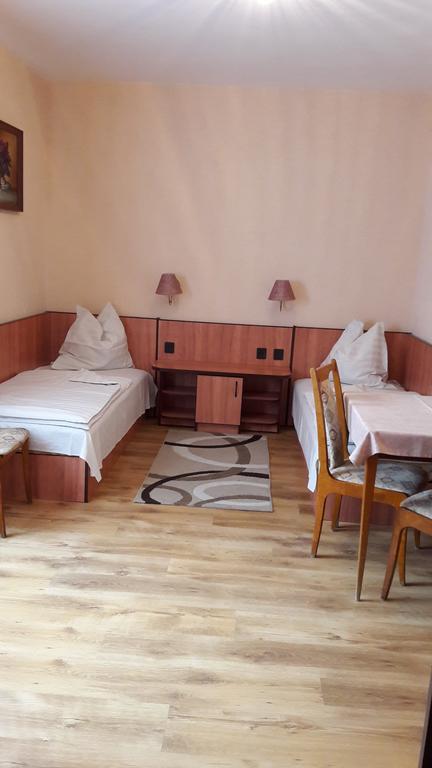 Beatrix Hotel Будапеща Екстериор снимка